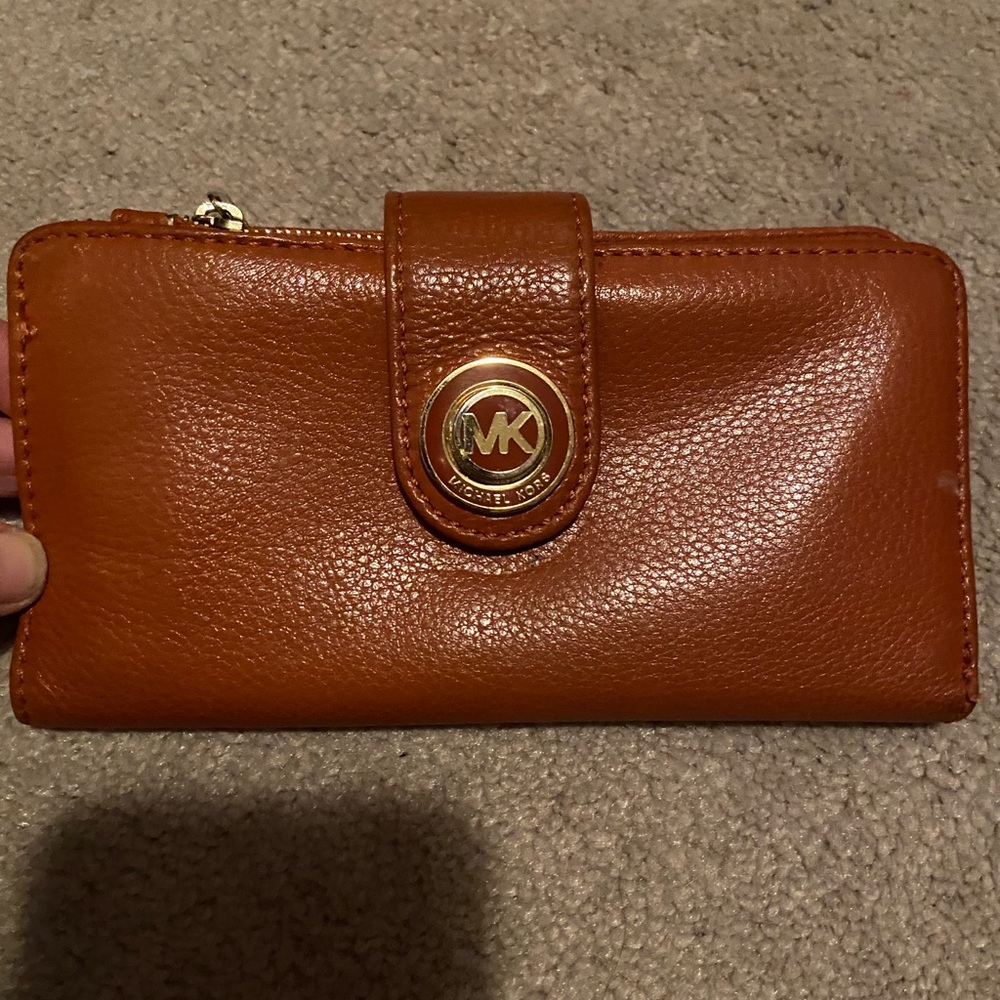 Michael kors wallet